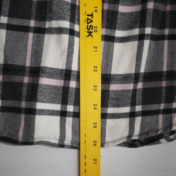 Tilley Ladies Size Small Button Front Grey, Pink, & White Plaid Shirt - Picture 10 of 10